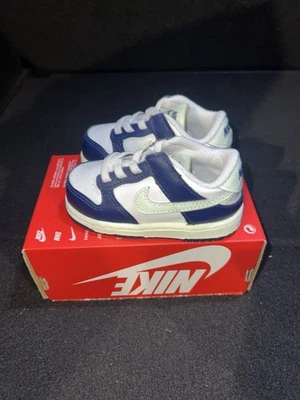 Zapato Nike Dunk Low Sail Midnight Azul Marino Volt Tint TD Talla 5c Azul FB9107-127 Foto 1 de 4