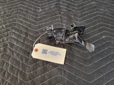 Cierre de capó usado OEM Dodge para cargador 2011-2023 Foto 1 de 4