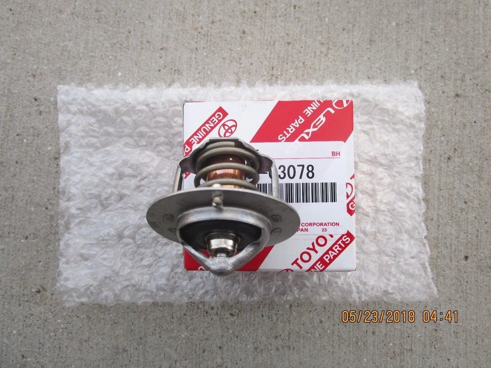 79 - 95 TOYOTA PICKUP DLX SR5 2.2L / 2.4L 4 ENGINE COOLANT THERMOSTAT OEM NEW - Image 1 of 2