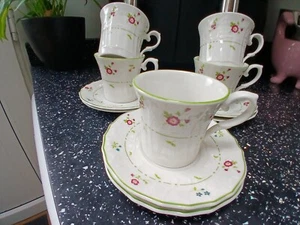 ROYAL DOULTON AVIGNON COFFEE / ESPRESSO CUPS AND SAUCERS - Picture 1 of 3