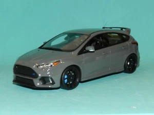 OttOmobile 1/18 Ford Focus RS 2017 Grey MiB - Picture 1 of 6
