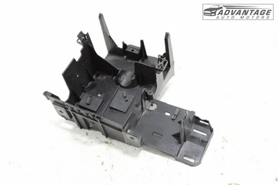 2003-2007 HUMMER H2 FUSE RELAY JUNCTION POWER DISTRIBUTION BOX MOUNT BRACKET OEM - Image 1 of 4