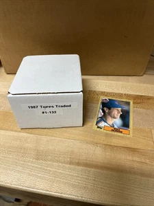1987 Topps Traded baseball set 1-132. No Factory Box. Box 259 - Picture 1 of 5