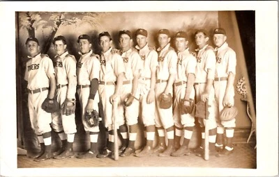 Tigres Equipo de Béisbol Escuela 'M' Inicial Gorra de Béisbol Posible South Bend Indiana Foto 1 de 2