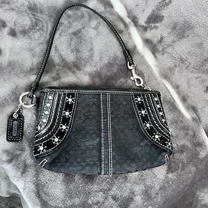 Coach Signature Black Canvas Stitched Flowers Studded Zipper Wristlet Wallet - Picture 1 of 14