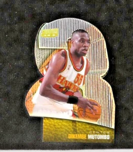 DIKEMBE MUTOMBO 2000 Topps Stadium Club LUMINESCENTE 3x3/6C Georgetown come nuovo - Foto 1 di 2