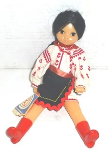 Vintage USSR Ukraine "Vasilinka" 9.5" Plastic Souvenir Doll Made in USSR (1979) - Afbeelding 1 van 7