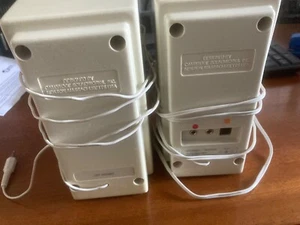 Vintage Cambridge Soundworks Audio Lautsprecher gebraucht cremeweiße Farbe. NUR TEILE - Bild 1 von 2