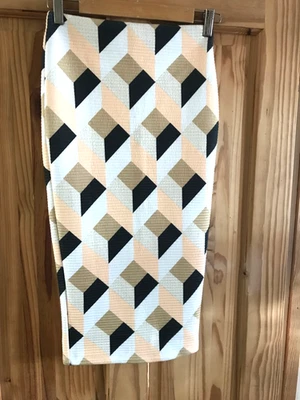 NWT Size6 River Island skirt W24in relaxed) L27in White/Black/peach/beige mix - Image 1 of 4