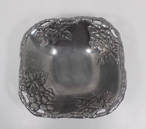 Arthur Court Square Salad Bowl Grapevine 10" Footed Aluminum Serving Dish 2001 - Picture 1 of 18