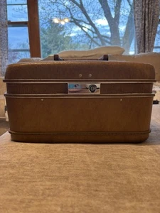 Estuche vintage de viaje/tren aéreo con espejo - Imagen 1 de 10