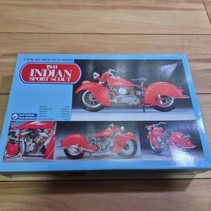 Gunze 1/12 scale INDIAN SPORT SCOUT 1941 motorcycle model kit with metal parts - Picture 1 of 24