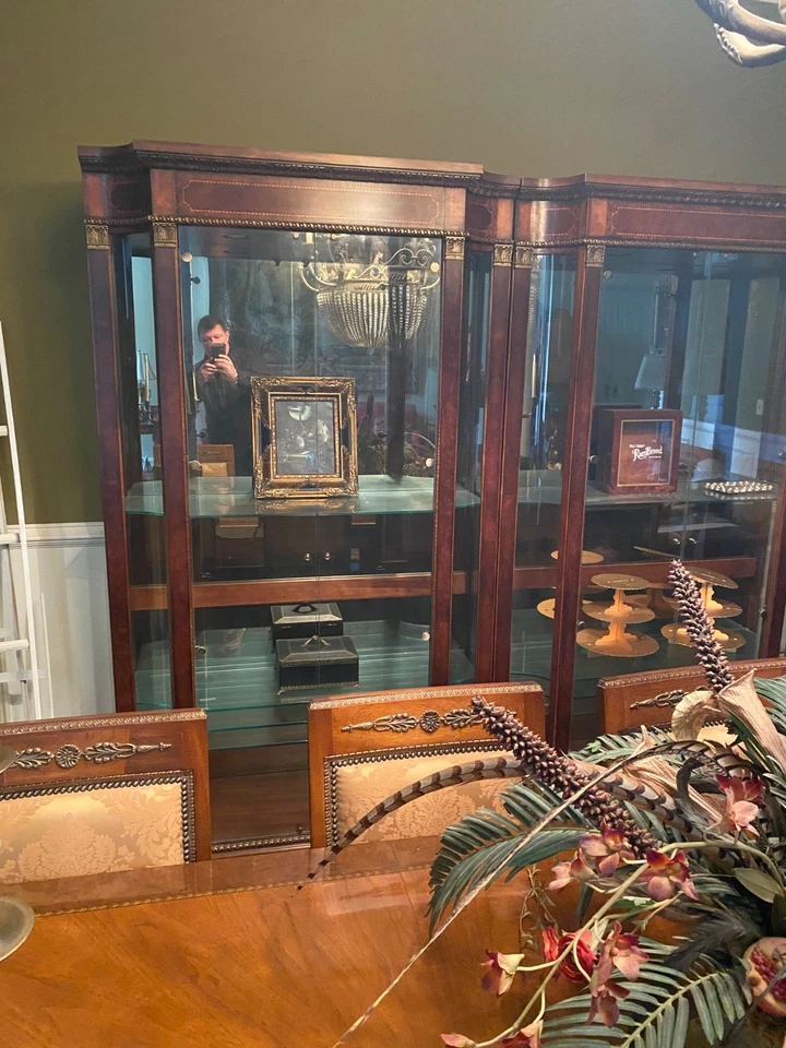 Henredon Grand Provenace Curio — 第 1/3 张图片