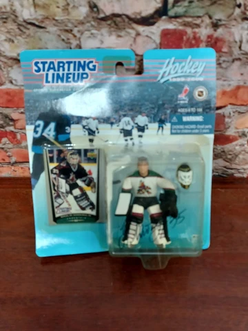 Hockey 1999-2000 Nickolai Khabibulin35 Action Figure Starting Lineup Coyotes NOS Cover