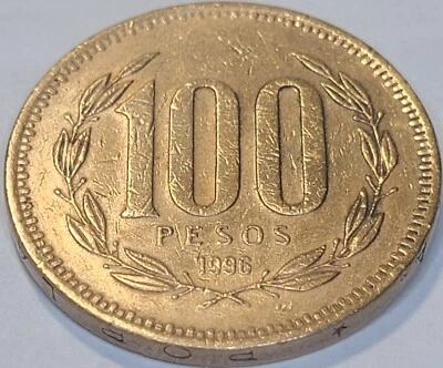 1996 Chile 100 Pesos Coin Km# 226.2, Coat Of Arms, Wreath US SELLER - Image 1 of 2