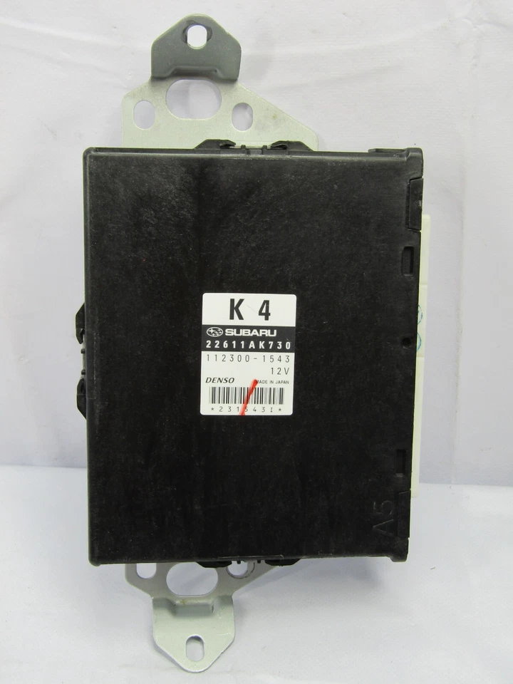 Módulo informático de control del motor Subaru Forester 2006 ECU ECM 22611AK730 OEM Foto 1 de 4