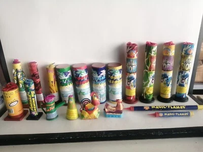 1 UNO FRA VARI GIOCHI PIRICI VINTAGE RED LANTERN ETC. - Immagine 1 di 4