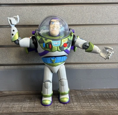 1999 Disney Pixar Toy Story 2 Buzz Lightyear Rescue Gear Camo Mattel Toy RARE - Image 1 of 4