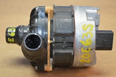 Mercedes Benz E63 S 2020 W213 AMG refrigerante bomba de agua auxiliar continental Foto 1 de 4