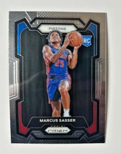 2023-24 Pistoni Panini Prizm MARCUS SASSER RC #174 - Foto 1 di 2