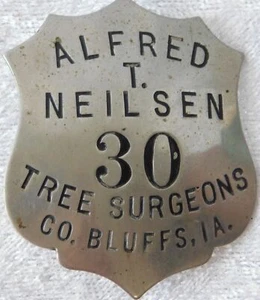 Vintage 1900's Tree Surgeons Western Stamp Co. Badge Council Bluffs Iowa - Picture 1 of 3