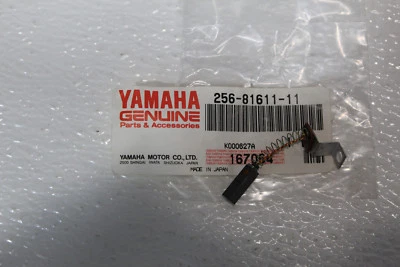 OEM YAMAHA XS1 XS2 650 TX650 XS650 650S CEPILLO GENERADOR ESTATOR 256-81611-11-00 Foto 1 de 3