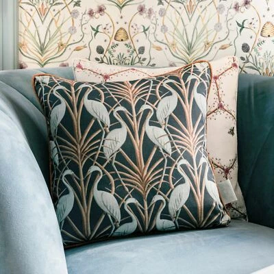 Divano Cuscino The Chateau Da Angelo Strawbridge Nouveau Airone Moat Uccelli Blu - Immagine 1 di 4