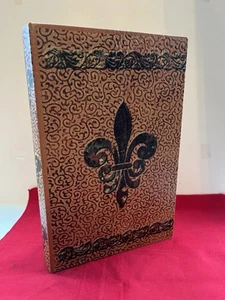 VTG FLEUR DE LIS STYLE HIDDEN STORAGE BOX LOOKS LIKE A BOOK STURDY 2.8 Lbs. - Picture 1 of 12
