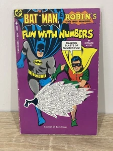 BATMAN & ROBIN'S FUN WITH NUMBERS, TEMPO BOOKS, BERNARD MYERS, DC, UNUSED, 1978 - Foto 1 di 2