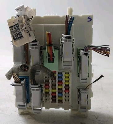 Ford Focus 2012 sedán carrocería BCM MÓDULO BLOQUE CAJA DE FUSIBLES OEM BV6N-14AO73-JN Foto 1 de 4