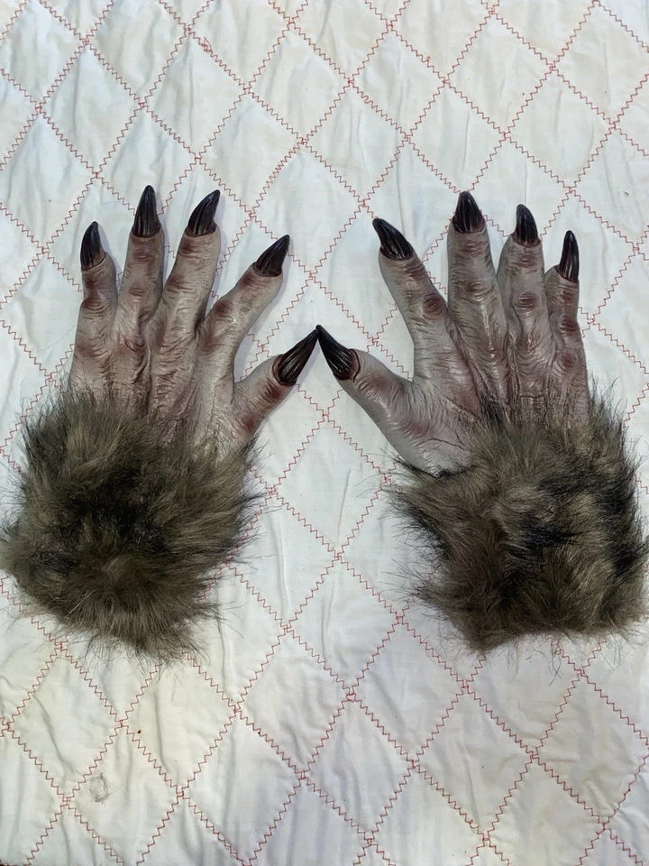Disfraz Hombre Lobo Manos Con Piel Gran Realismo Talla Adulto Halloween Juegos con disfraces Guante Foto 1 de 4