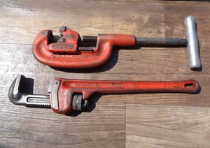 Ridgid No. Cortador de tubería de alta resistencia 2A 1/8" a 2" y llave de tubo Ridgid 18" - Imagen 1 de 11