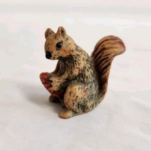 Vintage Small Squirrel Figurine Holding Pink Pinecone UOGC Taiwan Miniature - Picture 1 of 8