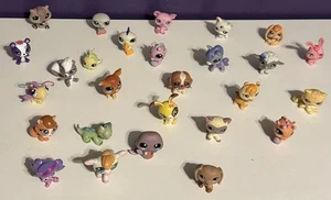Lote De Colección Littlest Pet Shop 27 Mascotas Gato Perro Mofeta Morsa Llama Años 2000 LPS Raro - Imagen 1 de 7