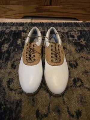 Zapatos de golf Wilson Staff para mujer 5,5 marrón blanco cuero usados en excelente estado Foto 1 de 4
