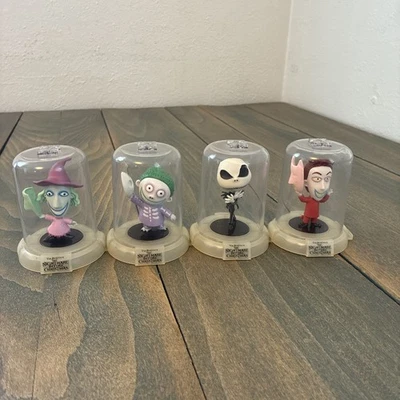 Juego de 4 mini figuras coleccionables Pesadilla antes de Navidad Domez que brillan en la oscuridad (XM7) Foto 1 de 4