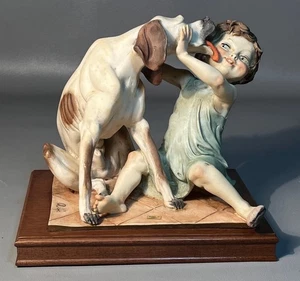 porcelain figurine of a dog - Picture 1 of 11