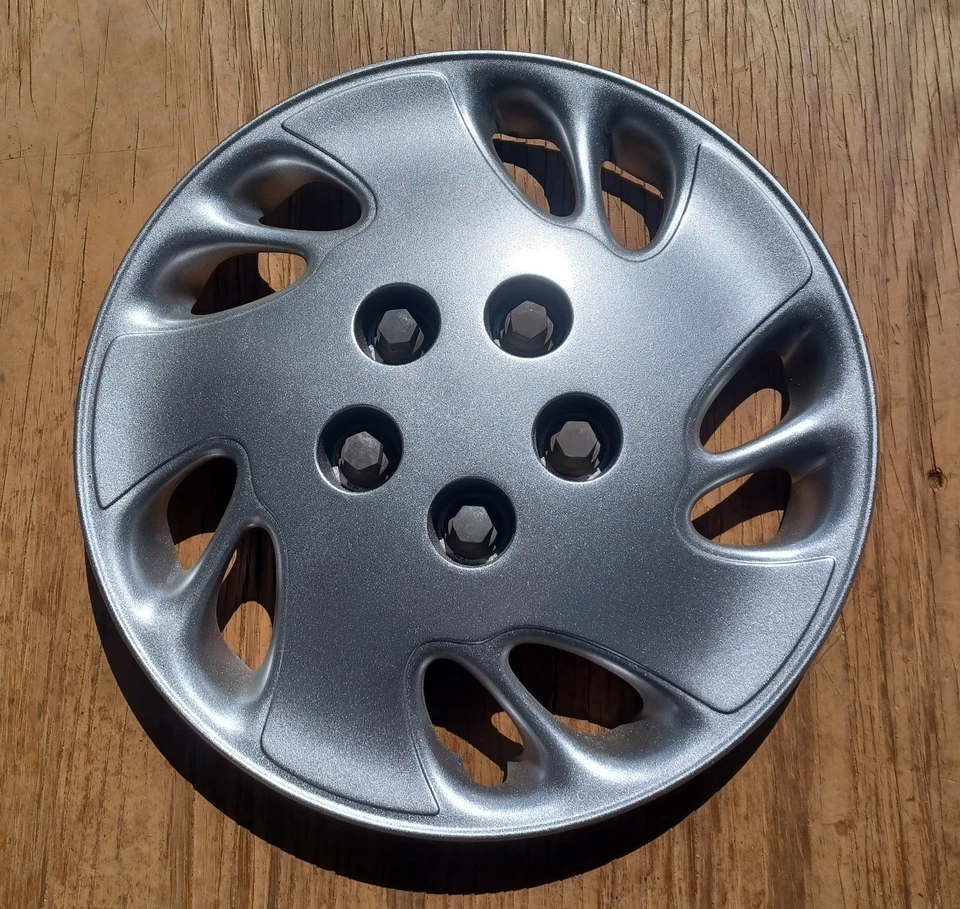 Tapacubos Chevrolet Venture 1997-2005, se adapta a ruedas de 15 pulgadas 9593100, 3224 repintado Foto 1 de 4