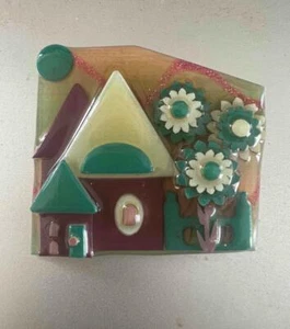 UNIQUE VINTAGE 'PINS BY LUCINDA' RED HOUSE BLUE MOON BROOCH MADE IN MAINE USA - Picture 1 of 7