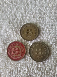 Lot of Three Vintage Play Palace Family Entertainment Centers Tokens - Picture 1 of 2