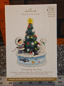 Hallmark Keepsake Frosty Friends Trimming The Tree Ornament 2012 Magic Cord - Picture 1 of 10
