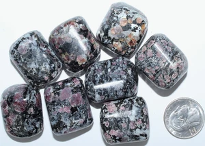 Espinela AAA Tanzania en matriz / 8 piezas / 8,60 oz (243,80 gr) 3531 - Imagen 1 de 6