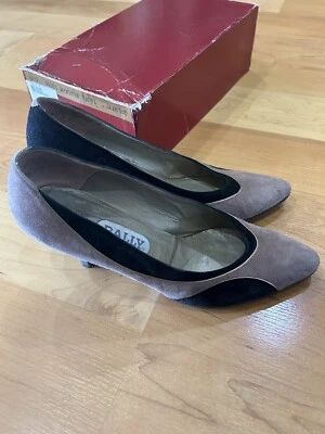 Mujer Vintage Bally Suiza Gamuza Tacón Italia 6.5 M Tostado y Negro Bomba Foto 1 de 4