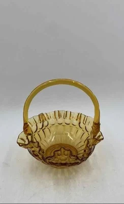 Декоративная корзина винтажная с тиснением хобгилей янтарное стекло с гофрированными краями ручкой - Изображение 1 из 4