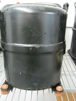 BRISTOL L1NB262EBCB BM702049 THERMALLY PROTECTED 1/2 HP HERMETIC COMPRESSOR - Image 1 of 2