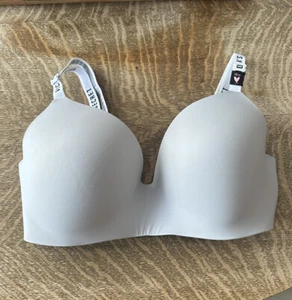 Victoria's Secret T-Shirt Bra Lightly Lined Wireless in Light Gray - Picture 1 of 5