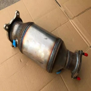 For Audi A4 A5 S5 A6 Q5 2.0T Catalytic converter exhaust purifier - Picture 1 of 4