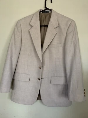 Men’s Jeffrey Banks Light Tan Sports Jacket Blazer Size 38R Polyester Wool Blend - Image 1 of 4