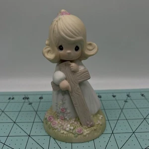 Enesco Hallmark Precious Moments “I Believe In The Old Rugged Cross” Figure 1985 - Picture 1 of 2