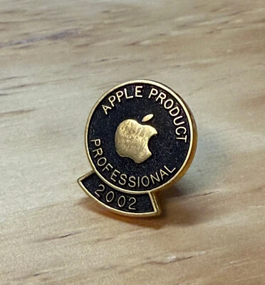 apple product professional 2002 computer pin Anstecker badge - selten - Bild 1 von 2